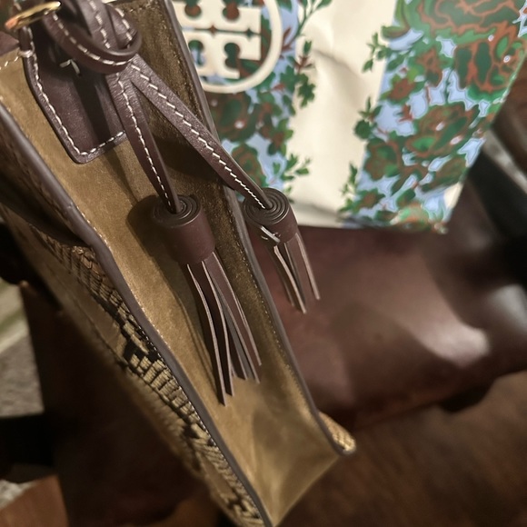 Snakeskin Tory Burch Crossbody - Picture 4 of 6